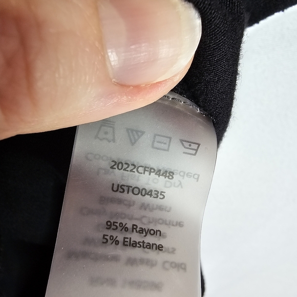 Universal Standard Aimee Liquid Jersey Rib Hem Tee - Black - Picture 7 of 7